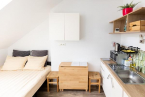 Petite central studio